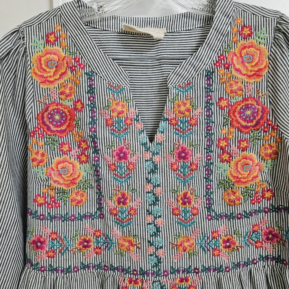 Savanna Jane Peplum Top Womens Small Black White Striped Floral Embroidered Boho - Picture 5 of 9